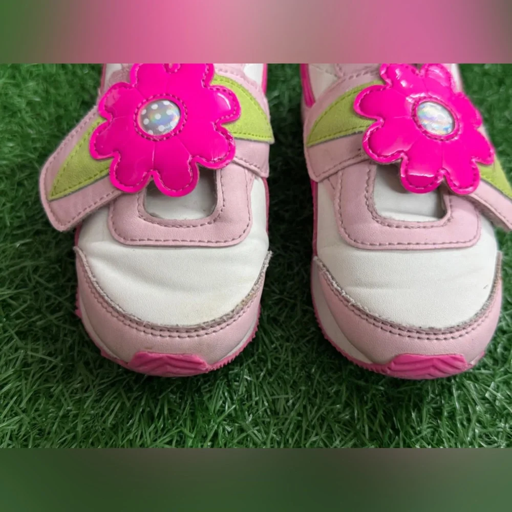 Reebok Kids Sneakers with‎ Pink and Green Floral Design Size 10